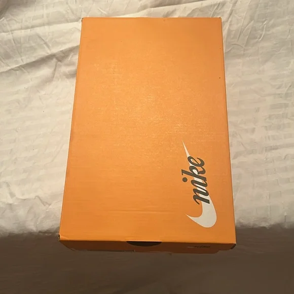 New in box , Nike Court Shot white/flax men’s size 9.5. - Picture 5 of 5